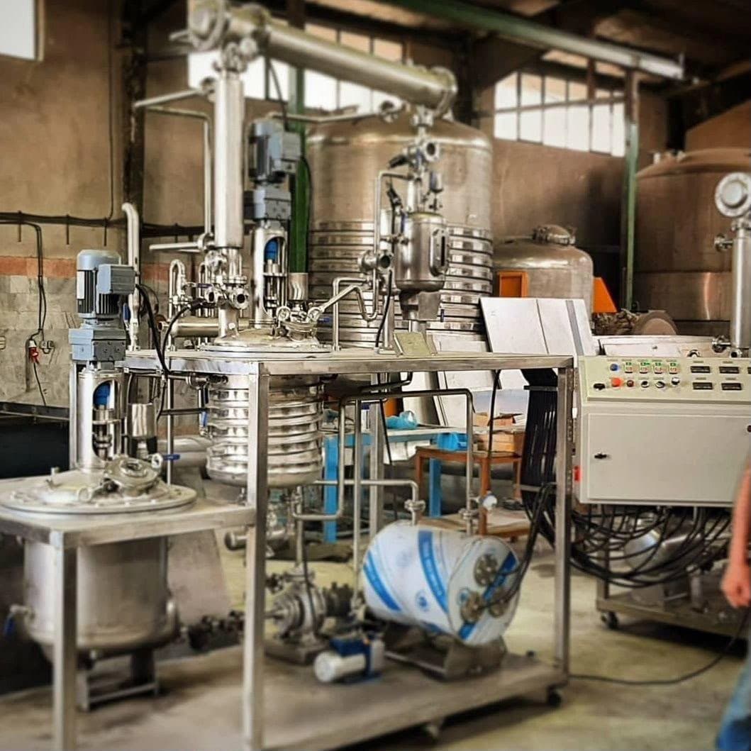 Laboratory & Pilot Plants